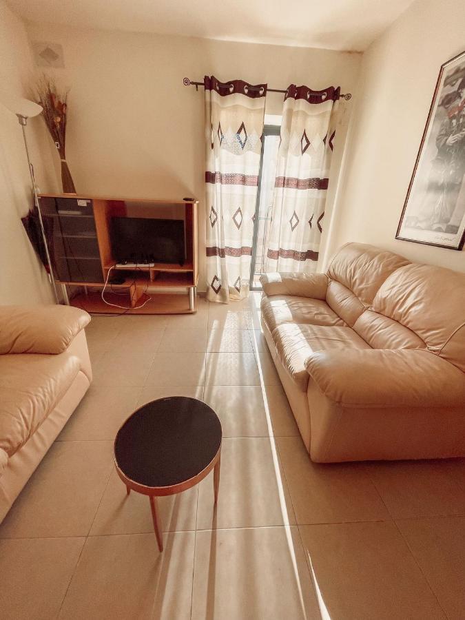 Stresa Court Apartments Saint Julian's Ngoại thất bức ảnh
