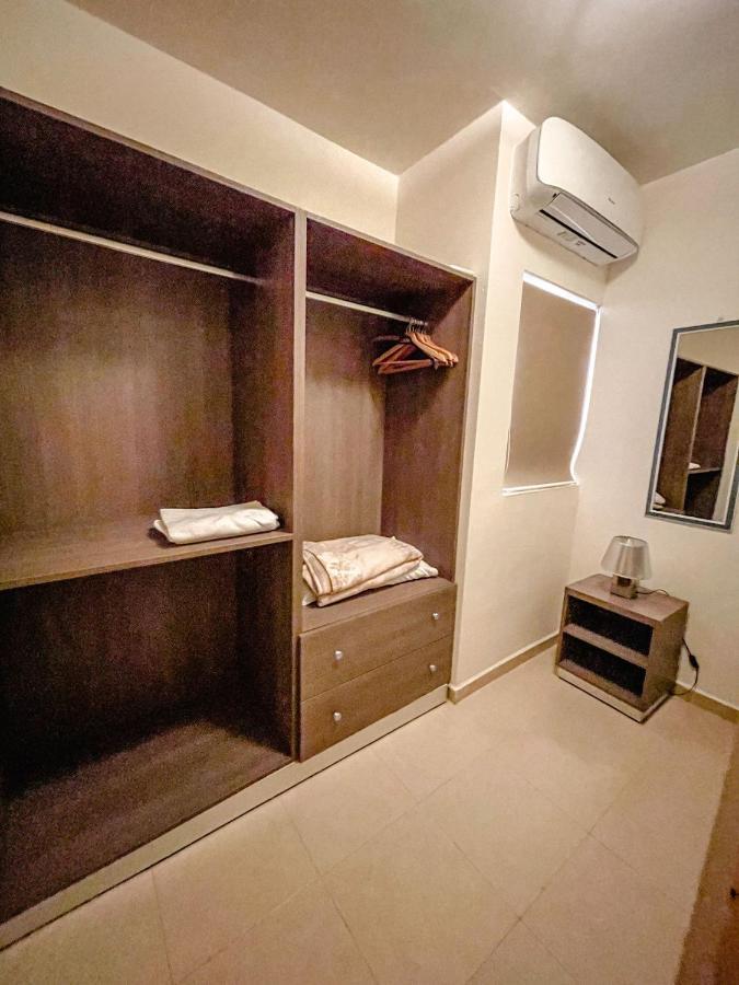 Stresa Court Apartments Saint Julian's Ngoại thất bức ảnh