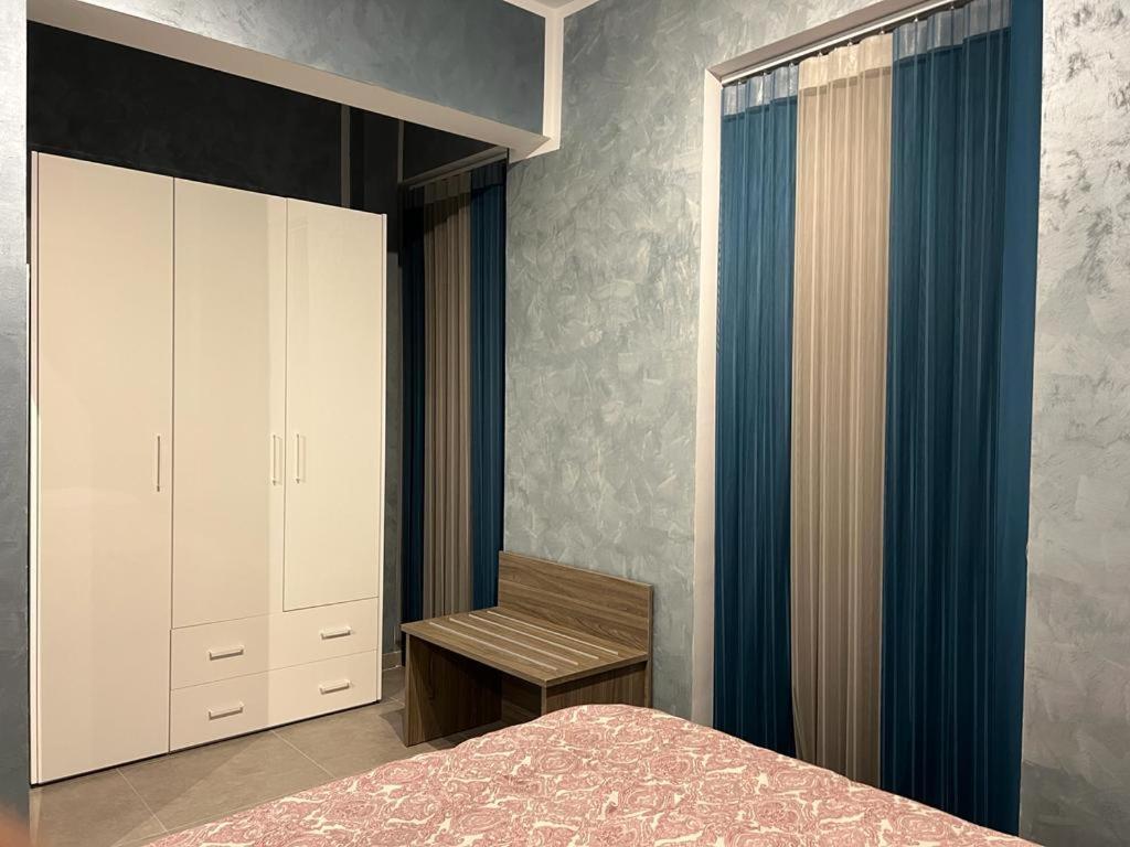 Stresa Court Apartments Saint Julian's Ngoại thất bức ảnh